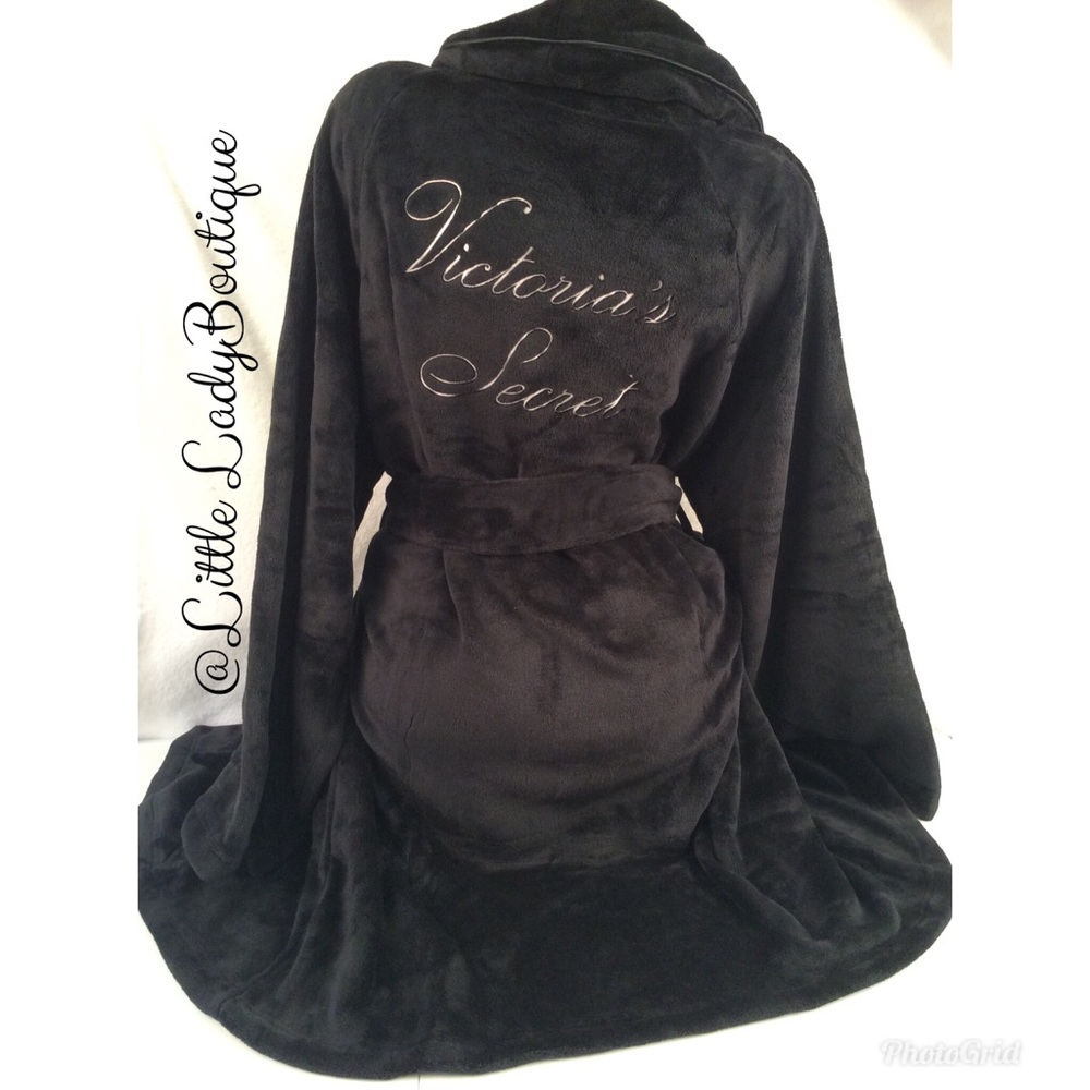 Victoria’s Secret Short Robe